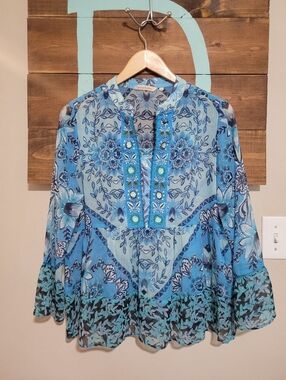 Soft Surroundings Blue Floral Embroidered Coastal Resort Wear Top Size P small